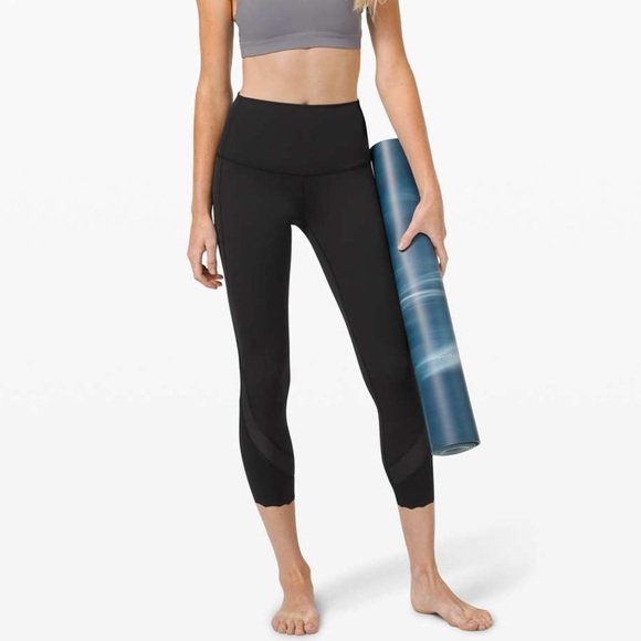Lululemon Wunder Under High-Rise Crop 23" *Updated Scallop Full-On Luxtreme Blac - Picture 2 of 13